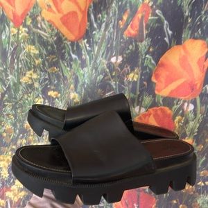 Urban Outfitters Chunk Sandals